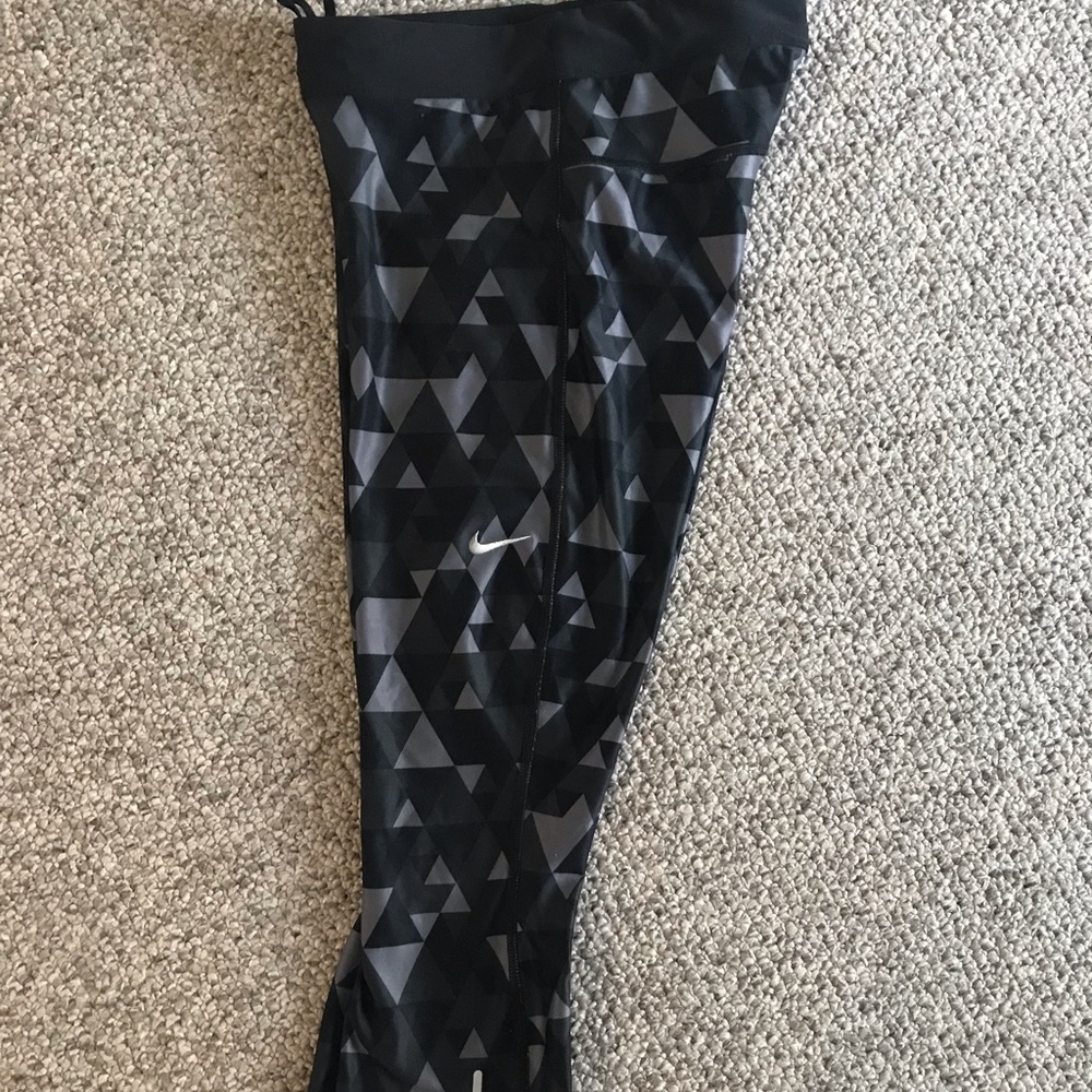 XS Nike Capri workout pants